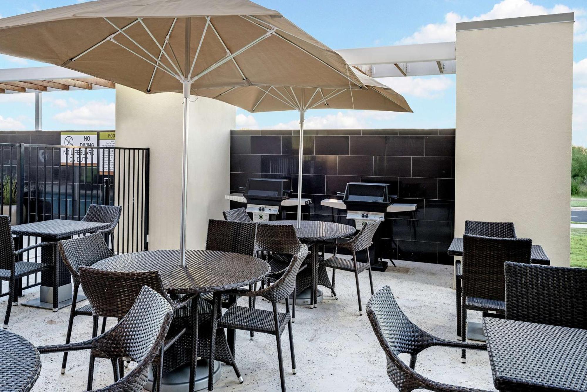 Home2 Suites By Hilton Austin Airport Exterior foto